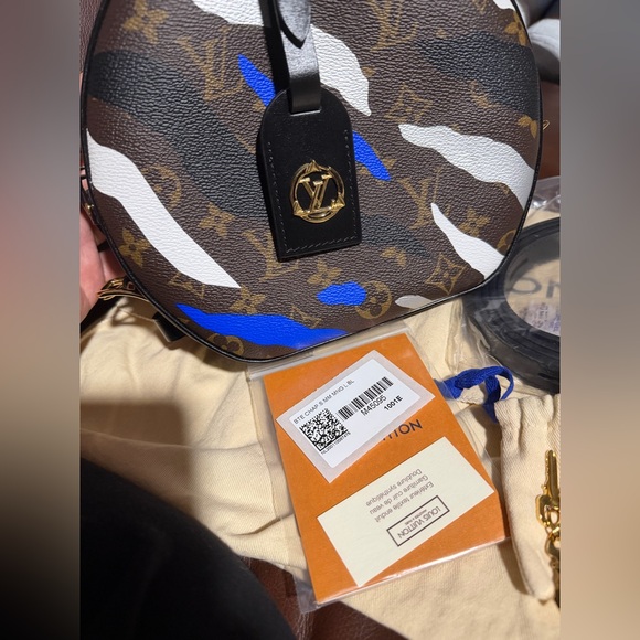 NWT LVXLOL Boîte Chapeau Souple MM bag. - Picture 7 of 10